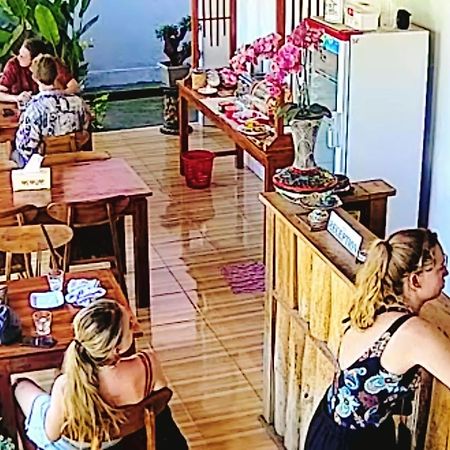Double'D Hostel Batununggul Eksteriør bilde